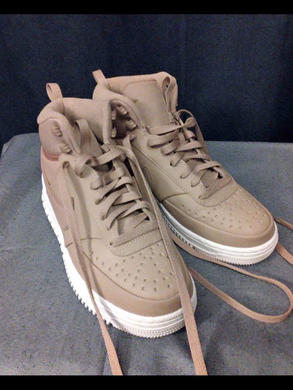 Nike Court Borough Mid 2 size 6 Y